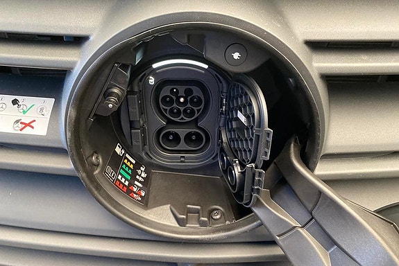 Mercedes-Benz eSprinter 420 16 of 16
