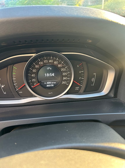 Volvo V60 5 of 5
