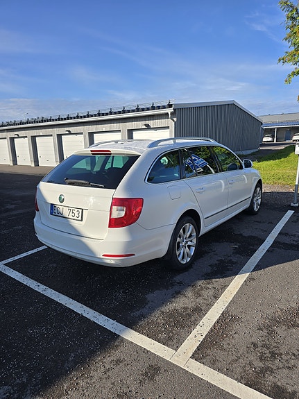 Skoda Superb 3 of 7