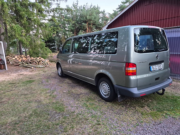 Volkswagen Caravelle 4 of 10