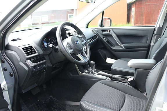 Subaru Forester 5 of 7