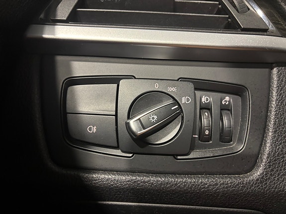 BMW 318d 25 of 30