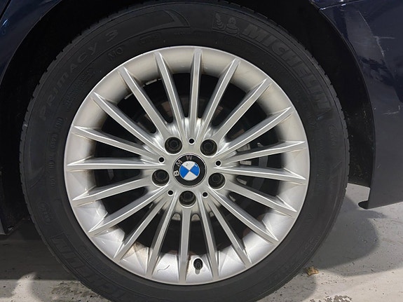 BMW 318d 15 of 30