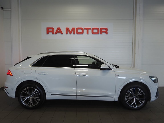 Audi Q8 4 of 27