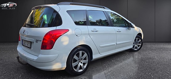 Peugeot 308 SW 10 of 22