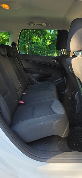 Peugeot 308 SW 18 of 22