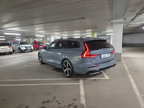 Volvo V60 4 of 9