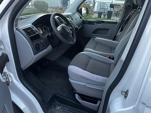 Volkswagen Transporter 9 of 9