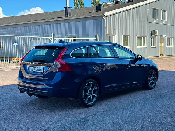 Volvo V60 4 of 7