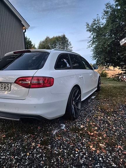 Audi A4 5 of 15