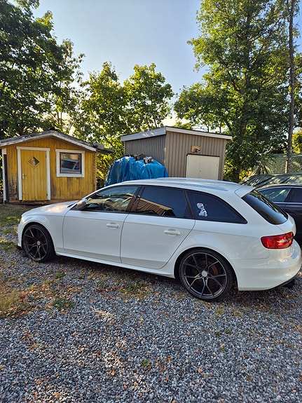 Audi A4 12 of 15