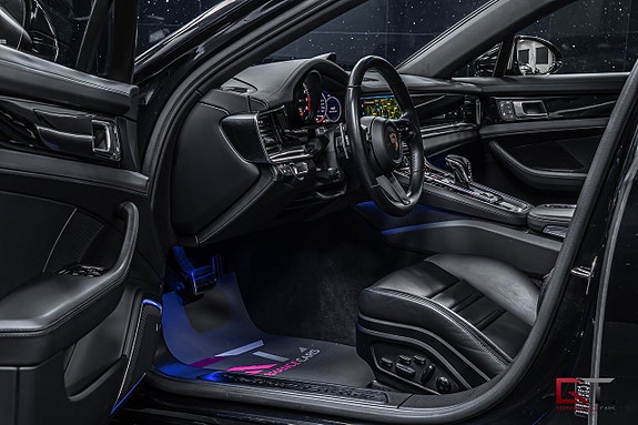 Porsche Panamera 4 9 of 21