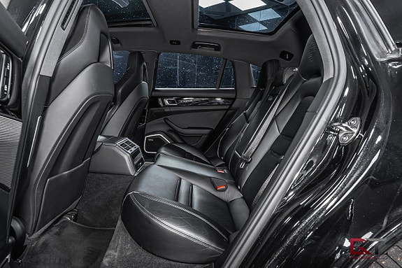 Porsche Panamera 4 19 of 21