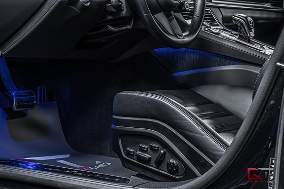Porsche Panamera 4 15 of 21