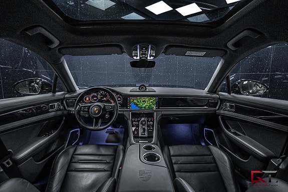 Porsche Panamera 4 16 of 21