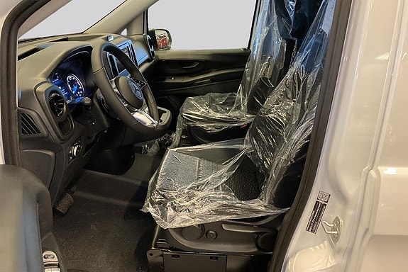 Mercedes-Benz eVito 119 9 of 14