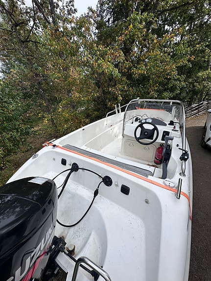 Mv Marin 4600 + suzuki DF 40 + massa elektronik 4 of 10