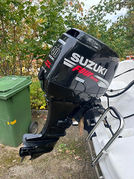 Mv Marin 4600 + suzuki DF 40 + massa elektronik 3 of 10