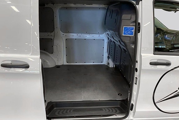 Mercedes-Benz eVito 112 12 of 15