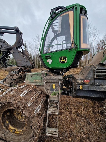 John Deere 1170G 6 of 24