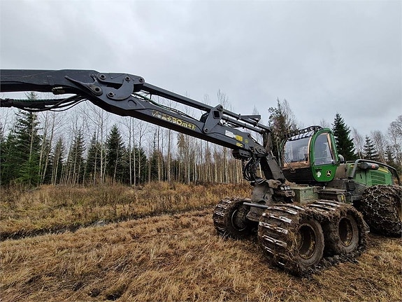 John Deere 1170G 24 of 24
