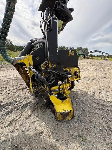 John Deere 1170G 17 of 24
