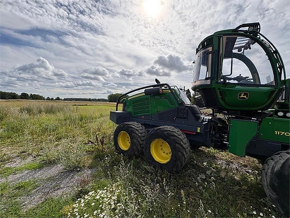 John Deere 1170G 16 of 24
