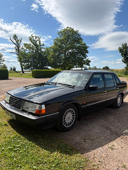 Volvo 960 2 of 5