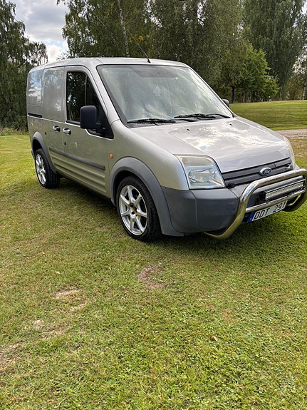Ford Transit Connect 2 of 6