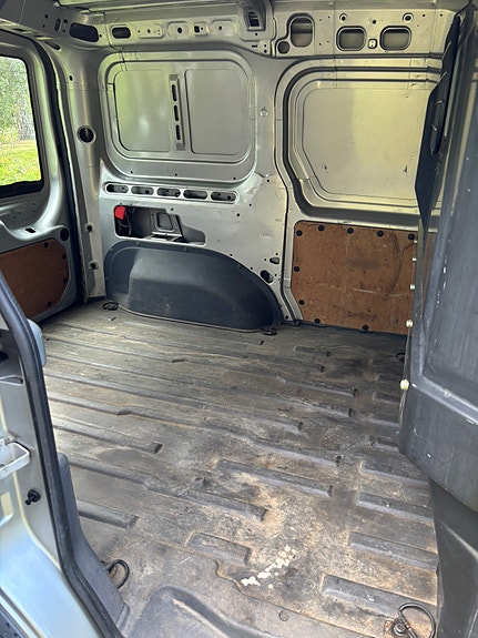 Ford Transit Connect 4 of 6