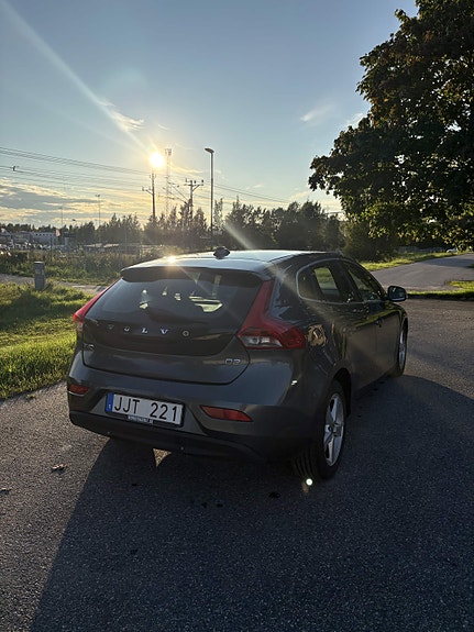 Volvo V40 6 of 7