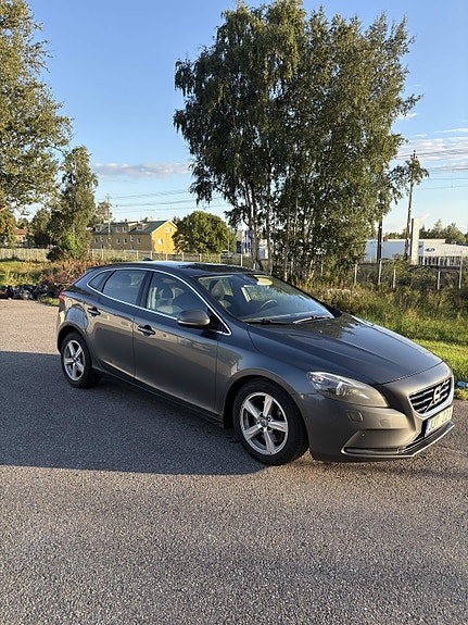 Volvo V40 5 of 7