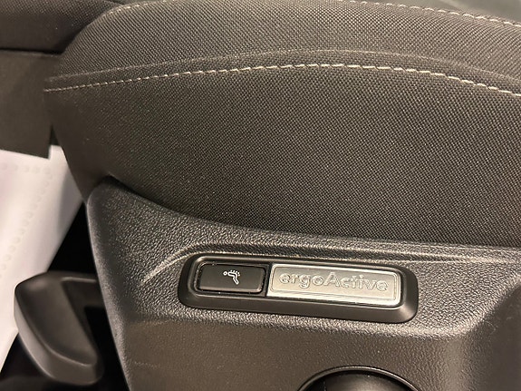 Volkswagen Tiguan 22 of 29