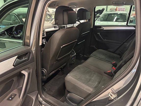 Volkswagen Tiguan 29 of 29
