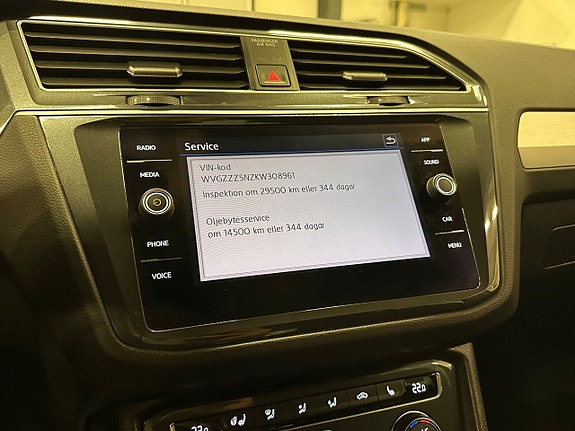 Volkswagen Tiguan 16 of 29