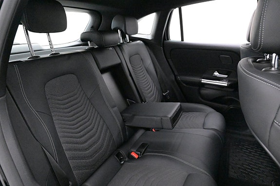 Mercedes-Benz EQA250 21 of 27