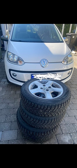 Volkswagen UP! 7 of 8