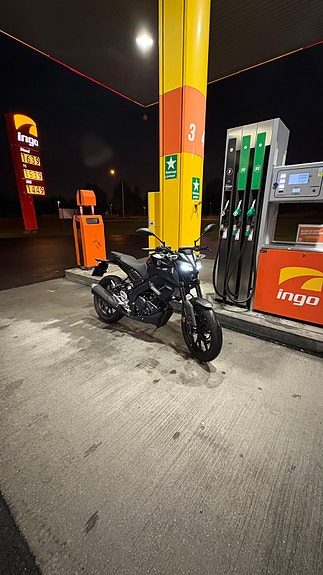 Yamaha Mt125 4 of 8