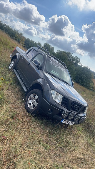 Nissan Navara 7 of 12
