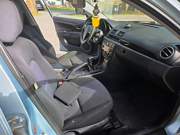 Mazda 3 12 of 12