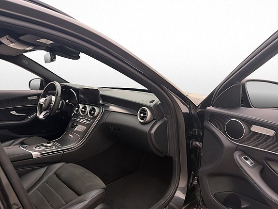 Mercedes-Benz C300 12 of 27