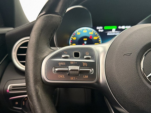 Mercedes-Benz C300 16 of 27