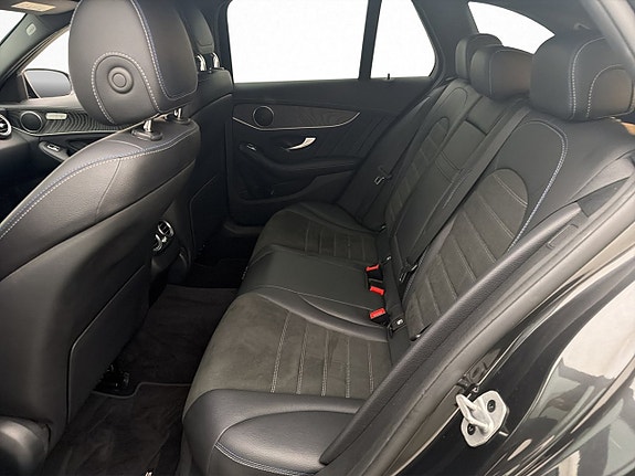 Mercedes-Benz C300 13 of 27