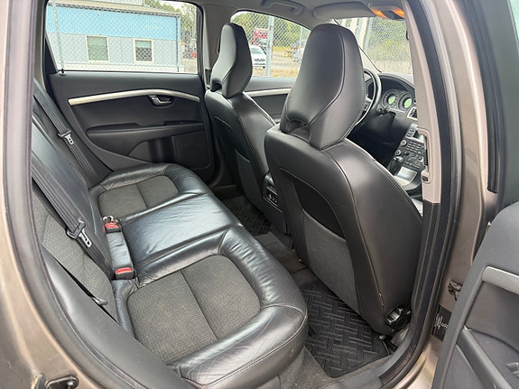 Volvo V70 7 of 7