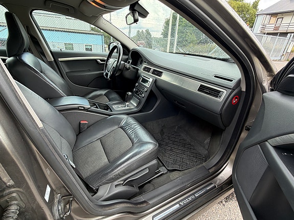 Volvo V70 6 of 7