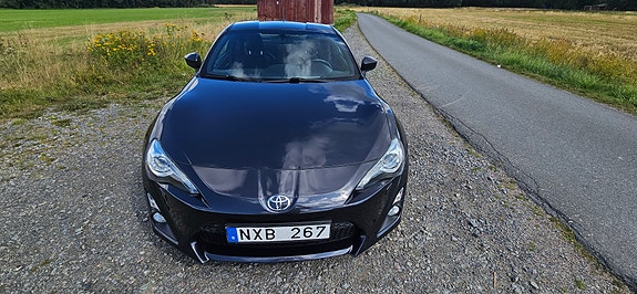 Toyota GT86 2 of 7
