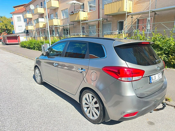 Kia Carens 12 of 12