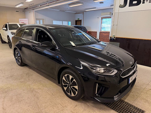 Kia Ceed 2 of 15