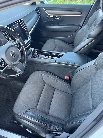 Volvo V90 Cross Country 6 of 9