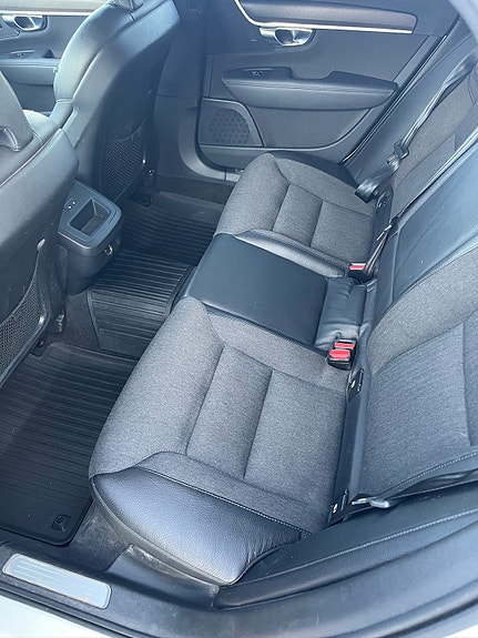 Volvo V90 Cross Country 7 of 9